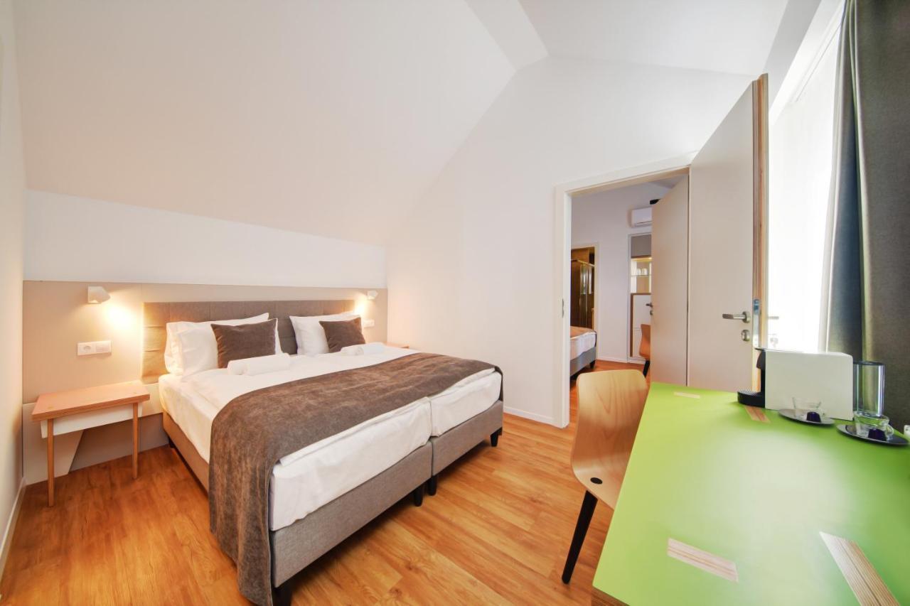Fekete Sas Motel Esztergom Bagian luar foto